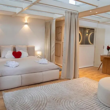 Saintly Chapelle Sainte-Eanne