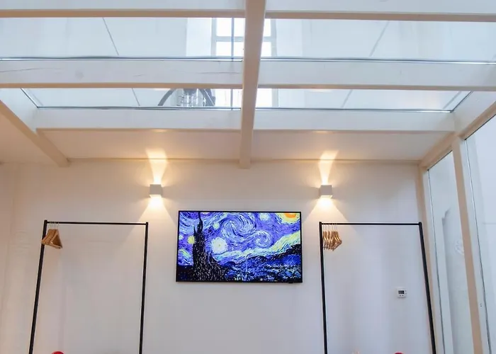 Saintly Chapelle Sainte-Eanne